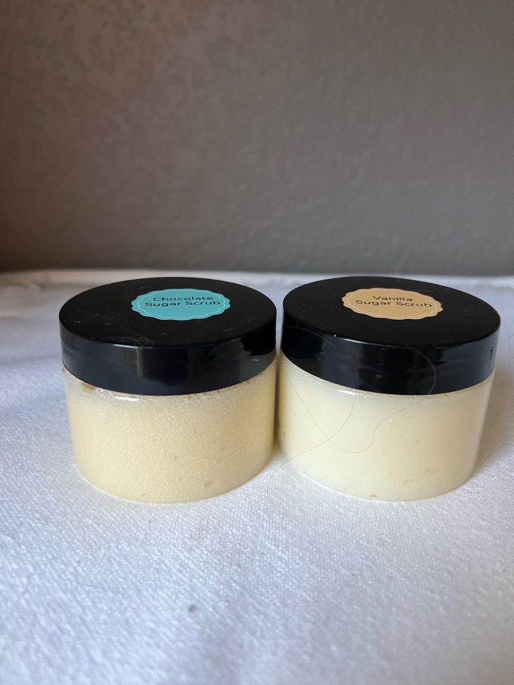 Hand Crafted Black-Lid Sugar Scrub Duo (Vanilla & Chocolate) - Picture 6 of 6